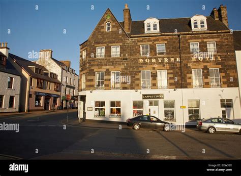 Portree Hotel, Somerled Square, Portree, Isle of Skye, Scotland, United Kingdom Stock Photo - Alamy