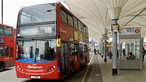 London Bus Route 86 - Stratford to Romford - Subtitles - YouTube