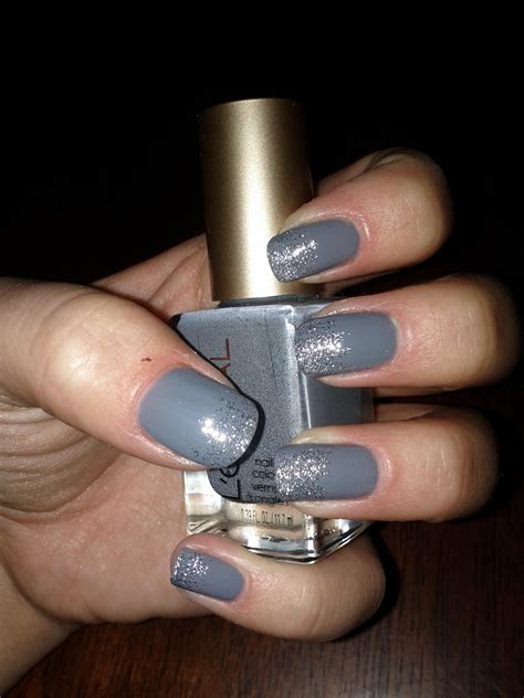 Grey glitter, This is sooo me | Creative nails, Nail polish, Nails