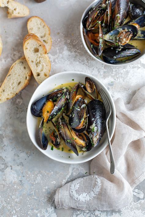 Mussels with white wine, garlic & cream recipe | Drizzle and Dip