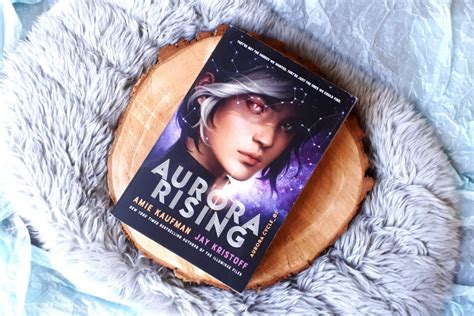 Aurora Rising - Review - Traversing Chapters