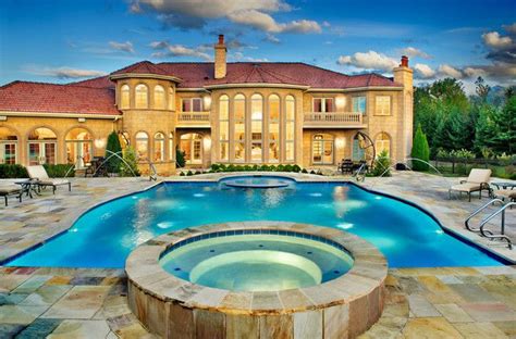 Spectacular Mansions with Pools for Spacious and Luxury House: Luxurious Swimming Pool Shaped Of ...