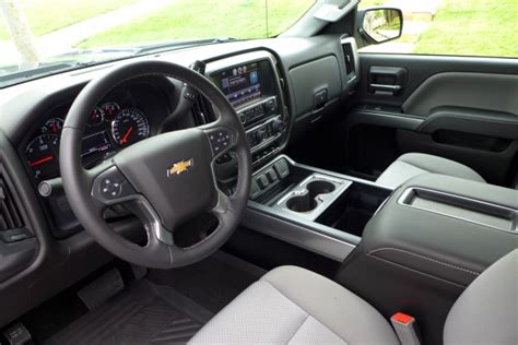 2015 Chevrolet Silverado 2500HD | Silverado 2500 Interior - Automobiles | Gayot