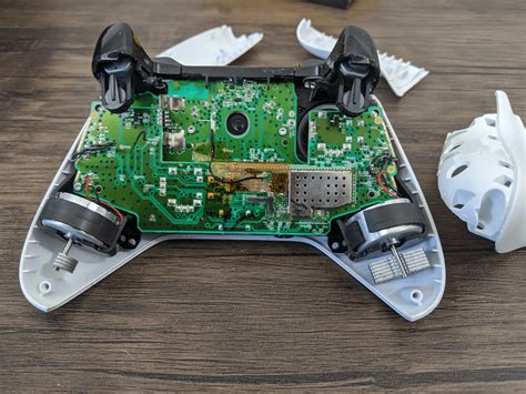 How to Take Apart an Xbox One Controller