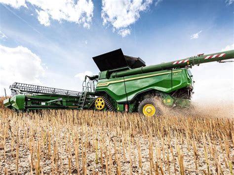 John Deere introduced the X9 Combine - Agriculture News - AutoTrader