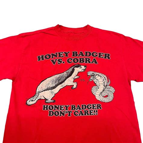 Vintage Honey Badger Vs Cobra Snake Graphic T Shirt M… - Gem