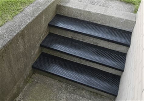 Outdoor Heavy Duty Rubber Stair Treads | Eagle Mat