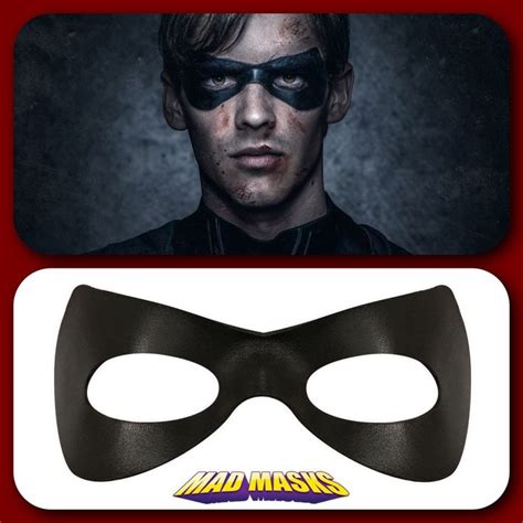 Titans Robin Mask | Robin mask, Robin, Hero crafts