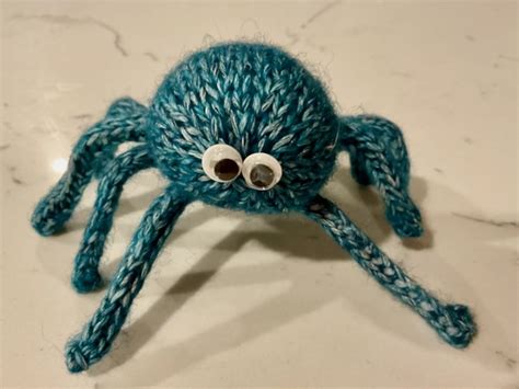 Tiny Spider – Free Knitting Pattern – The Knit Guru