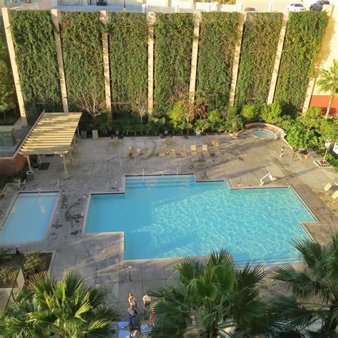 WorldMark Anaheim Pool Pictures & Reviews - Tripadvisor