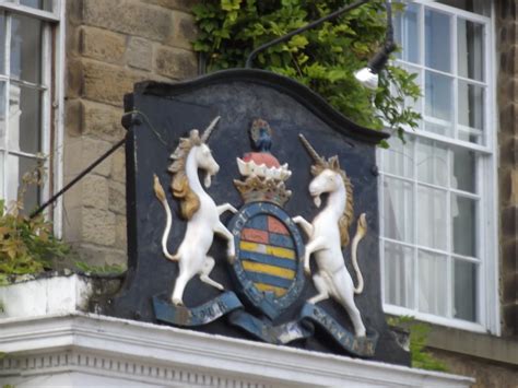 Rutland Arms Hotel - Rutland Square - Bakewell - coat of arms - a photo ...