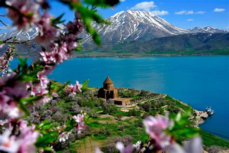 🔥 Lake Van, Turkey 🔥 : r/NatureIsFuckingLit