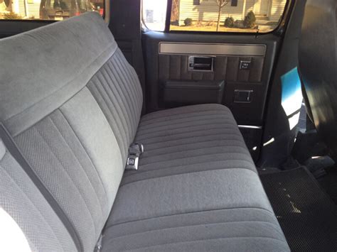 1987 Chevy Suburban interior - LMC Truck Life