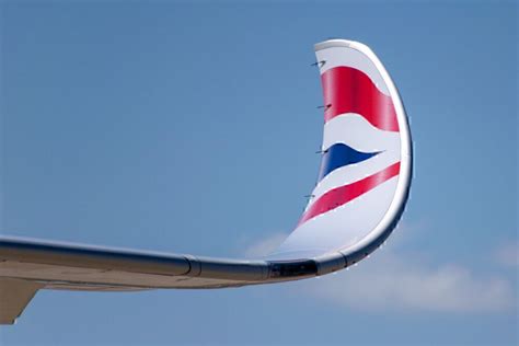 Why Do Boeing 787 Wings Curve So Much At Take Off?