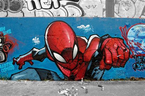 Daily Graffiti: Amazingly spectacular Spider-Man piece spotted by Merlyn_One. Check out the ...