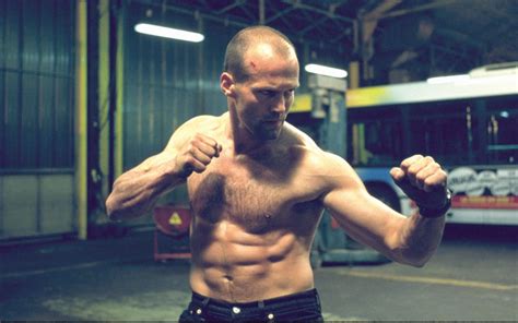 Αυτή είναι η προπόνηση κοιλιακών του Jason Statham - FITNESS TIPS