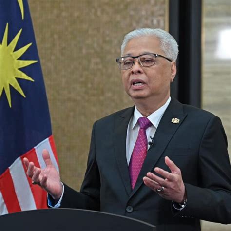 Malaysia’s New PM Calls For a Political Truce. Will He Succeed? – The ...