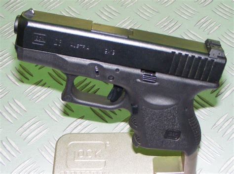 Meet the "Baby" Glock: Why the Glock 26 Is So Dangerous | The National Interest