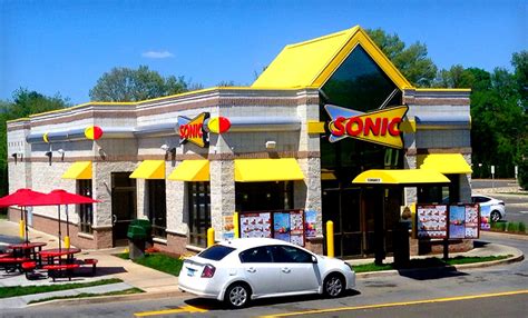 Fast Food Chain Sonic Drive-In Investigating Possible Card Breach