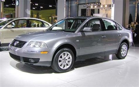 2003 Volkswagen Passat Review & Ratings | Edmunds