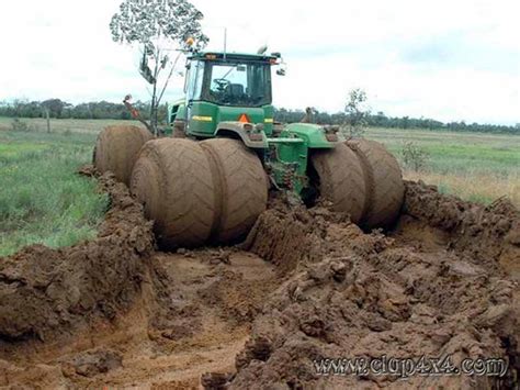 Tractors - Farm Machinery: John Deere Stuck and Mud