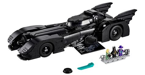 LEGO Batman: Batmobile, Batcave, patung koleksi dan banyak lagi | Dia Output