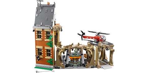 LEGO did everything right with its new 2,500-piece vintage Batman set