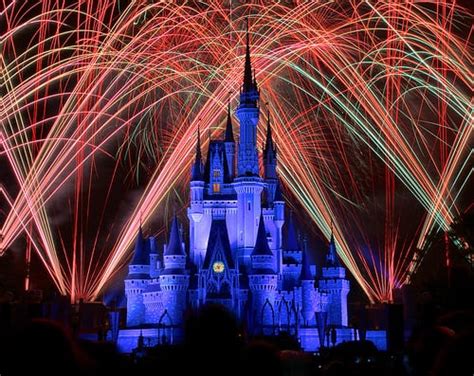 Magic Kingdom Fireworks – EverythingMouse Guide To Disney