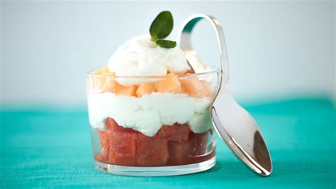 Vanilla Yogurt Parfait | Epicure.com