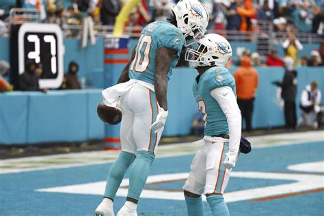 Can Dolphins duo deliver playoff upset without Tua Tagovailoa? - al.com