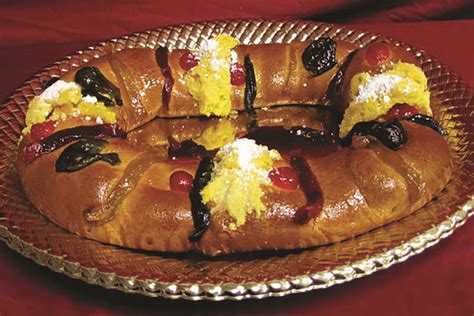 Preparing Rosca de Reyes for winter celebrations | Bake Magazine