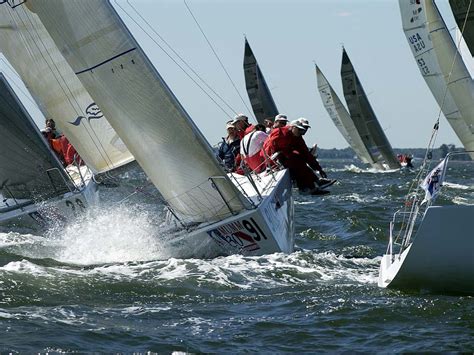 Racing Sailboat Wallpaper - WallpaperSafari