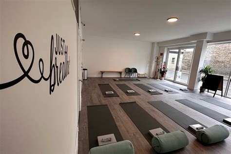 Barefoot Yoga & Therapy: Read Reviews and Book Classes on ClassPass