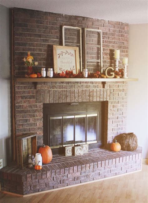 19+ Best Corner Fireplace Ideas For Your Home | Brick fireplace decor, Fireplace mantle decor ...