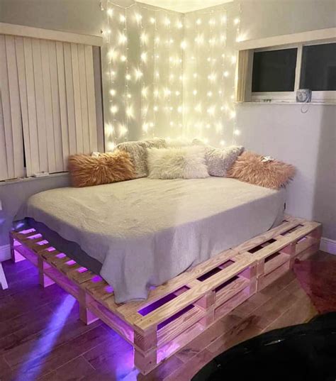 11 DIY Pallet Bed Ideas You Can Make Yourself | Apartment Therapy