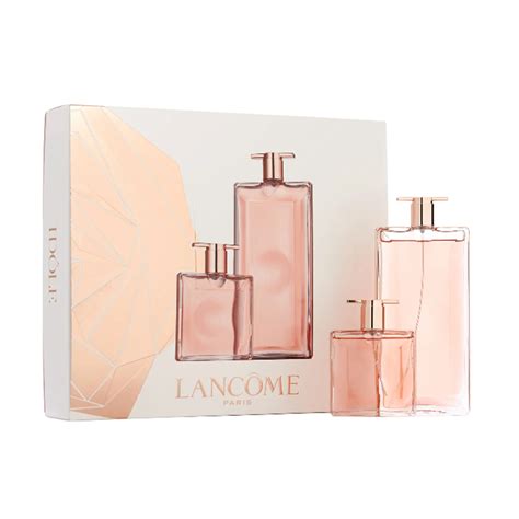 The 24 Best Perfume Gift Sets That Are Sure to Please | Who What Wear