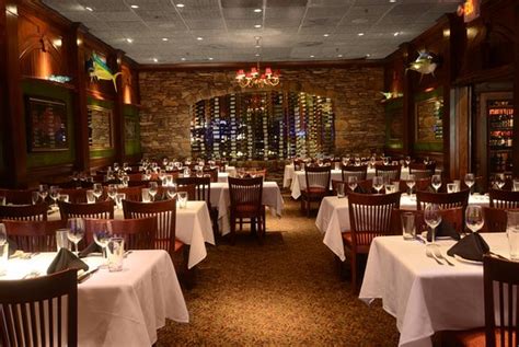 CHARLEY’S STEAK HOUSE & SEAFOOD GRILLE, Kissimmee - Updated 2023 ...