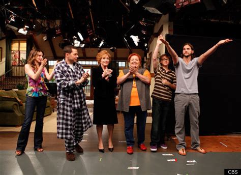 Ashton Kutcher 'Two And A Half Men' Set Picture Released (PHOTO) | HuffPost