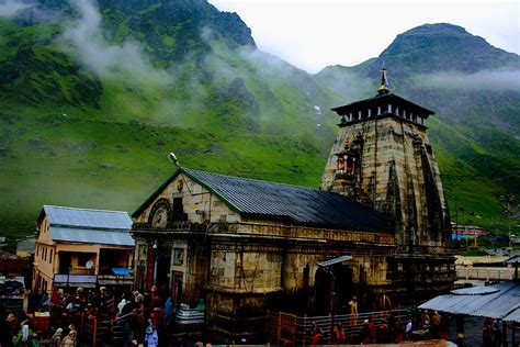 Kedarnath Temple – SAPNO KI YATRA