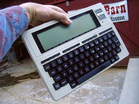 DigiBarn Systems: TRS80 Model 100 Tablet