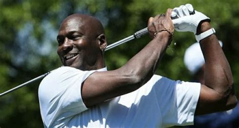 Michael Jordan’s Insane Golf Gambling Habits - SwingU Clubhouse