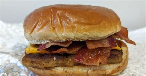 Review: Wendy's - Breakfast Baconator