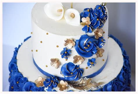 Royal Blue And Gold, Blue Gold, Gold Cake, Tasty Bites, Cake Ideas, Sins, Birthday Cake, Yummy ...