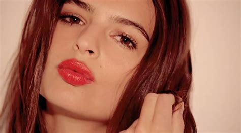 Emily Ratajkowski Blurred Lines Makeup Tutorial / Emily Ratajkowski The ...