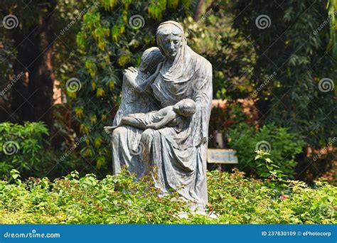 The Statue Of Jijabai With Child Shivaji Maharaj; Shivneri Fort Editorial Image | CartoonDealer ...