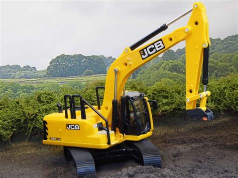 1:32 Scale JCB 220X LC Excavator Quick Hitch - Carpet Farmer