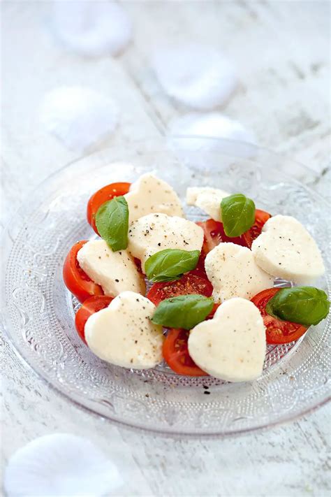 Classic insalata caprese - ohmydish.com