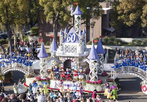 Disneyland Rose Parade Float (Disney Pictures & Video) - The Geek's ...