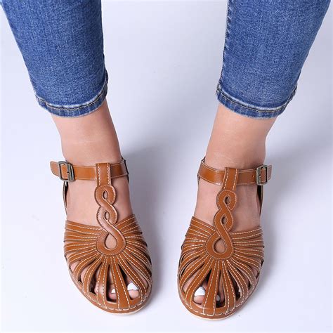 LOSTISY Women Rome Soft Breathable Hollow Closed Toe Buckle Sandals | Buckle sandals, Closed toe