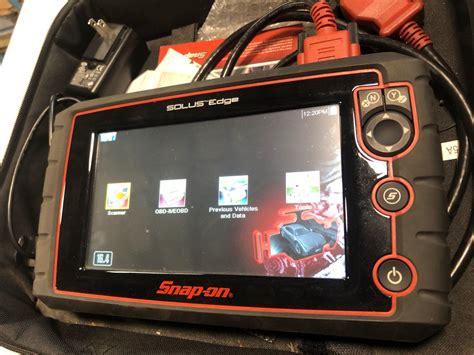 SNAP-ON SOLUS EDGE EESC320 OBD II AUTOMOTIVE SCAN TOOL WITH UP TO DATE SOFTWARE - Able Auctions